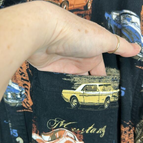 Buckhorn River Button Down Shirt SIZE L Classic Ford Mustangs Print - Picture 3 of 6